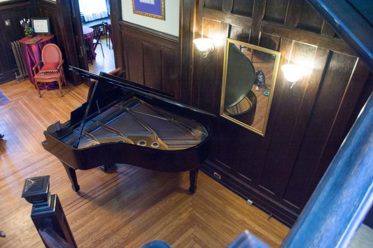 Historic Benner Mansion Panzió Allentown Szoba fotó